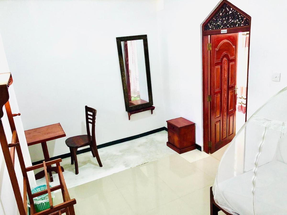Tiny Royal Palace Unawatuna Eksteriør billede